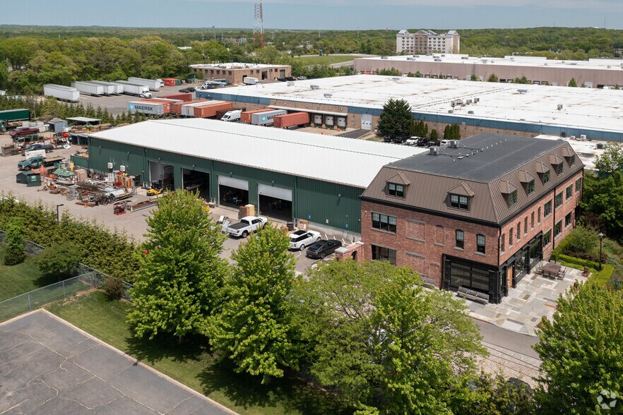 More Photos Of 25 Newton Pl, Hauppauge Loft Creative Space For Lease