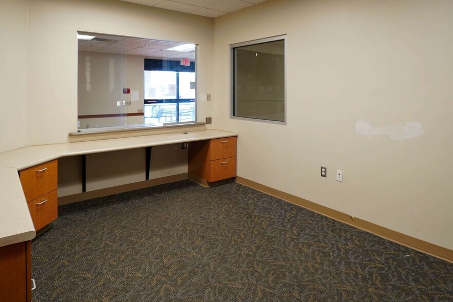 More Photos Of 916 Houston St, Laredo Medical For Lease