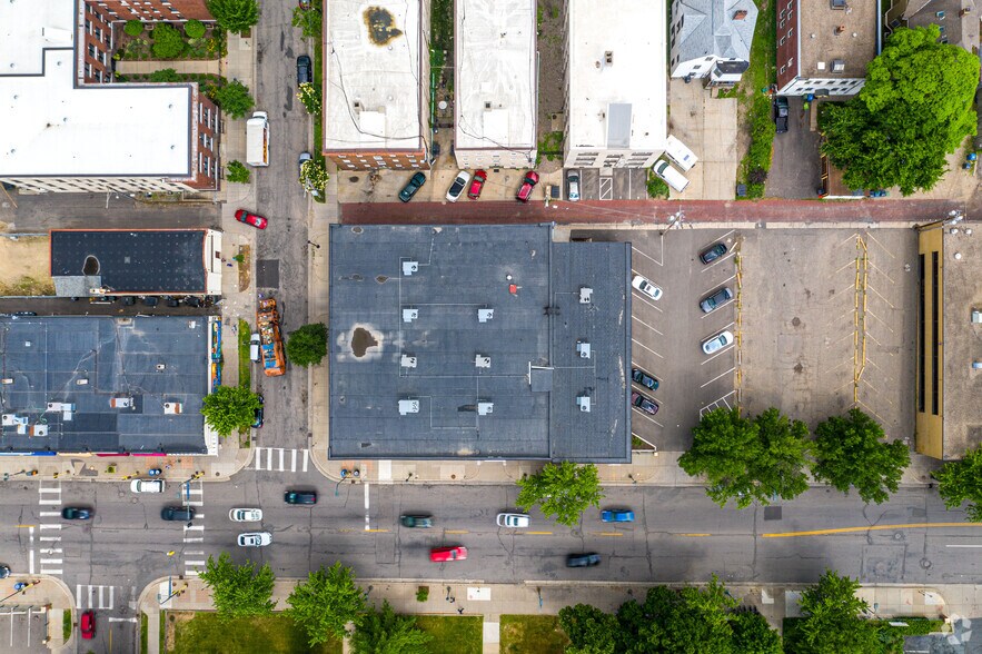 More Photos Of 1911 Nicollet Ave, Minneapolis Medical For Lease