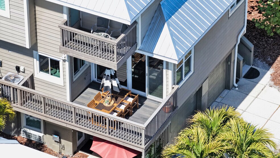 More Photos Of 5610 AVENIDA DEL MARE, Sarasota Specialty For Sale
