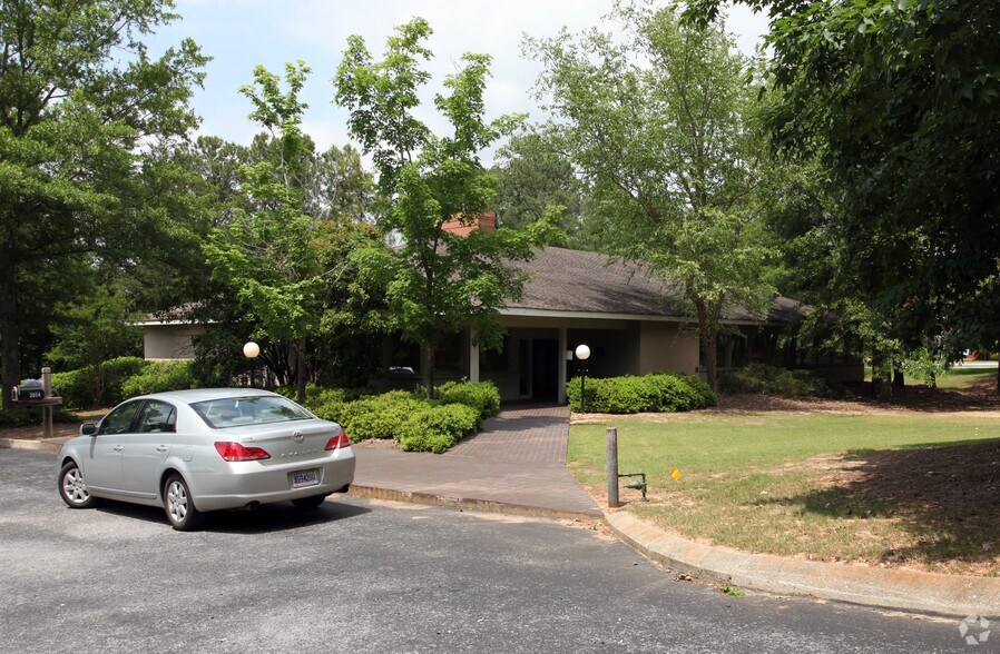 Primary Photo Of 2084 Valleydale Rd, Birmingham Medical For Sale
