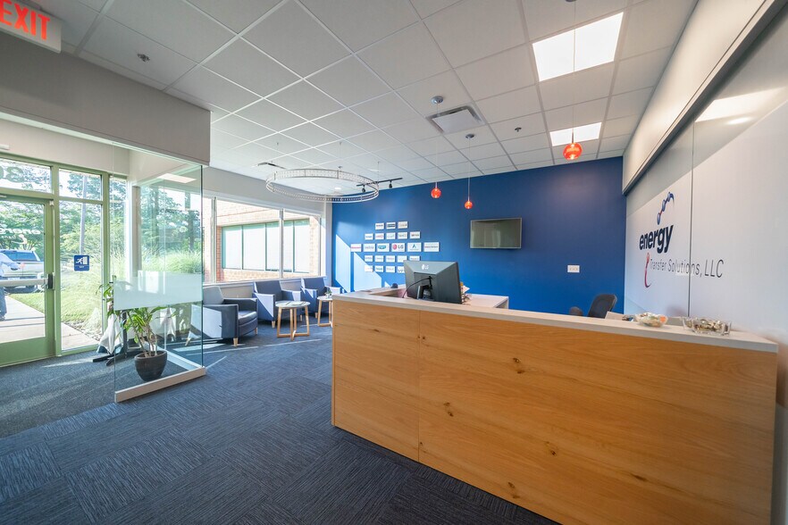 More Photos Of 1220 Ward Ave, West Chester Flex For Lease