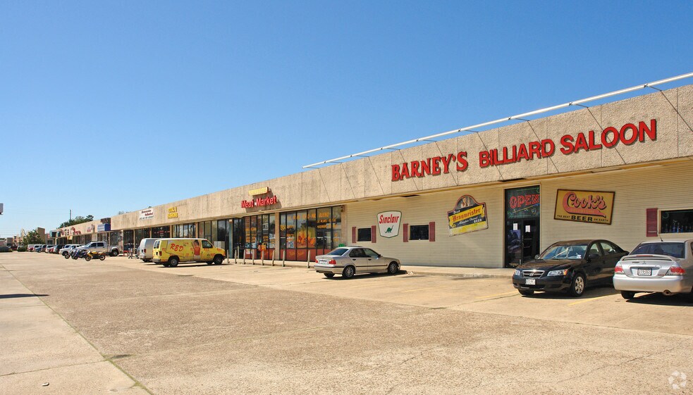 More Photos Of 1980 W FM-1960, Houston Freestanding For Lease