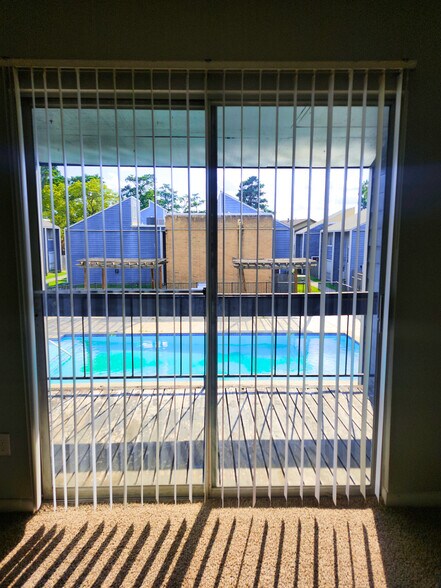 More Photos Of 311 Gladstell St, Conroe Apartments For Sale