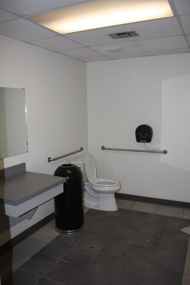 More Photos Of 3915 W Wall St, Midland Auto Dealership For Sale