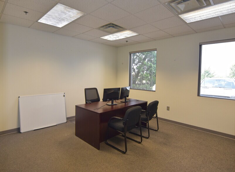 More Photos Of 630-634 Melrose Ave, Nashville Distribution For Lease