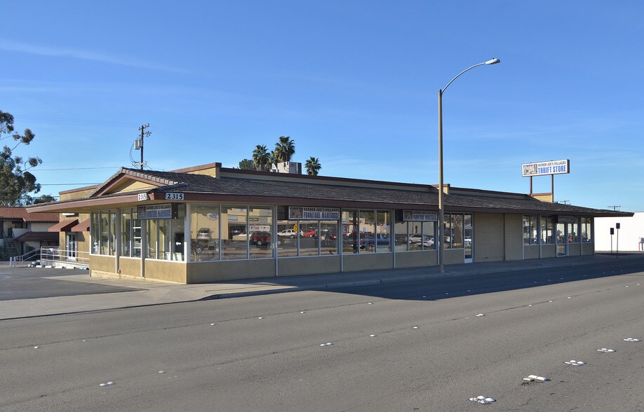 More Photos Of 2315-2325 Fletcher Pky, El Cajon Freestanding For Lease