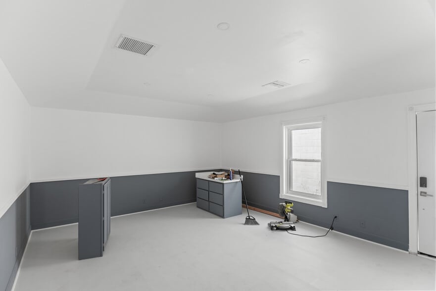 More Photos Of 10201 Imperial Ave, Cupertino Office For Sale