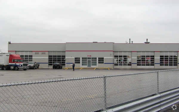 More Photos Of 715 W 172nd St, South Holland Manufacturing For Lease