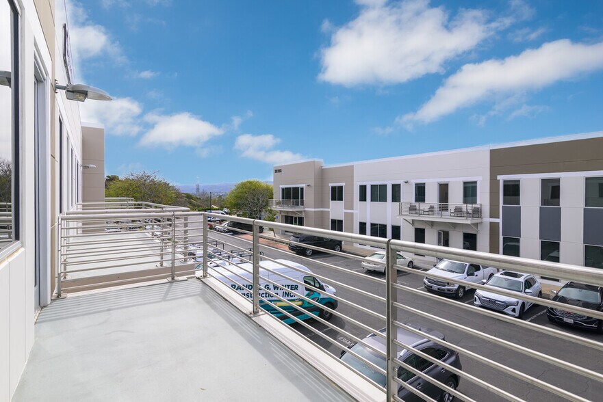 More Photos Of 28348 Constellation Rd, Valencia Warehouse For Sale