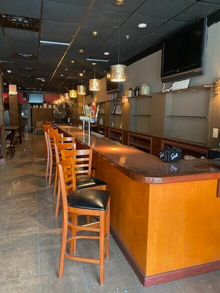More Photos Of 2102 Market St, Philadelphia Restaurant For Lease