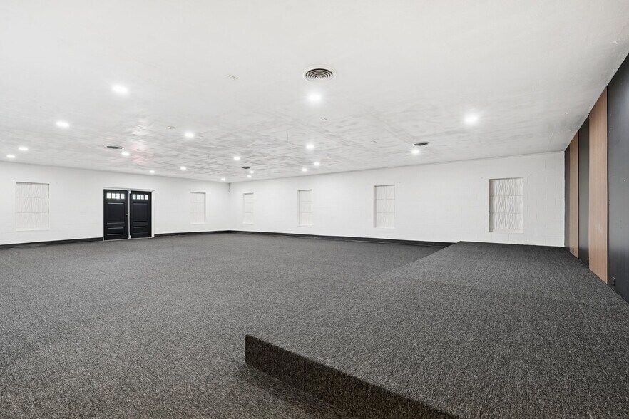 More Photos Of 200 Carr Ln, Duncanville Religious Facility For Lease