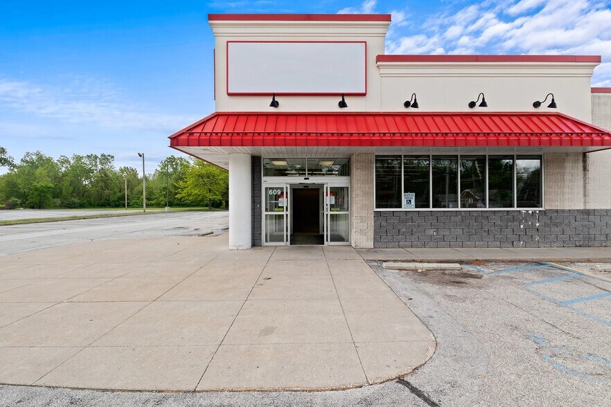 More Photos Of 613 W Alexis Rd, Toledo Medical For Sale