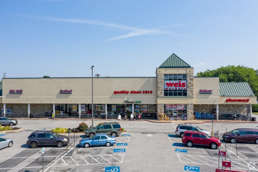 More Photos Of 7844 Wise Ave, Dundalk Unknown For Lease