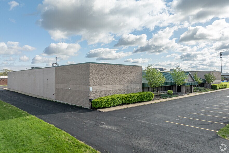 More Photos Of 2973 Dormax St SW, Grandville Manufacturing For Lease