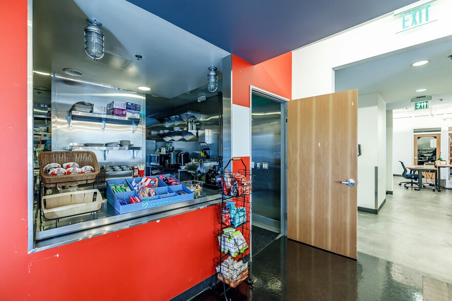 More Photos Of 1104 Highland Ave, Manhattan Beach Loft Creative Space For Sale