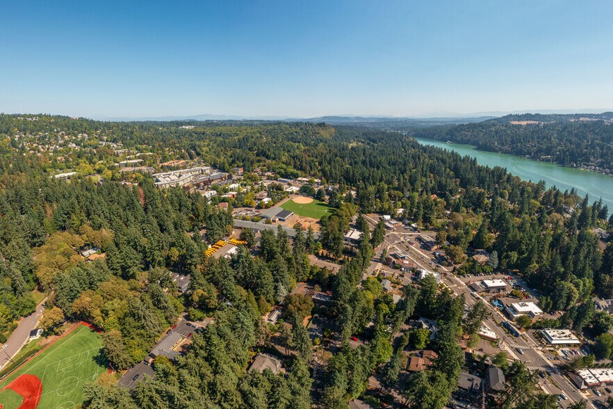 More Photos Of 4309 SW Oakridge Rd, Lake Oswego Medical For Sale