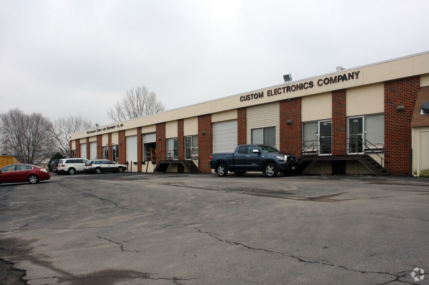 More Photos Of 7901-7953 Queenair Dr, Gaithersburg Warehouse For Lease