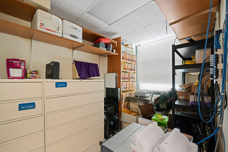 More Photos Of 50 E Washington St, Chicago Office For Sale