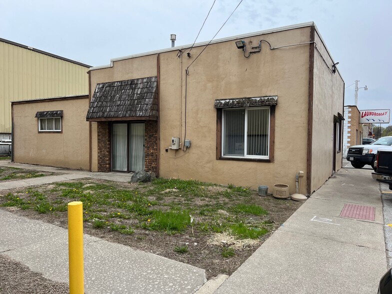 More Photos Of 307 E Washington St, Momence Industrial For Sale