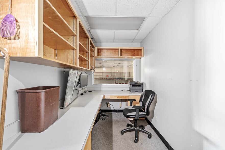 More Photos Of 5 Lane St, Yemassee Storefront For Sale