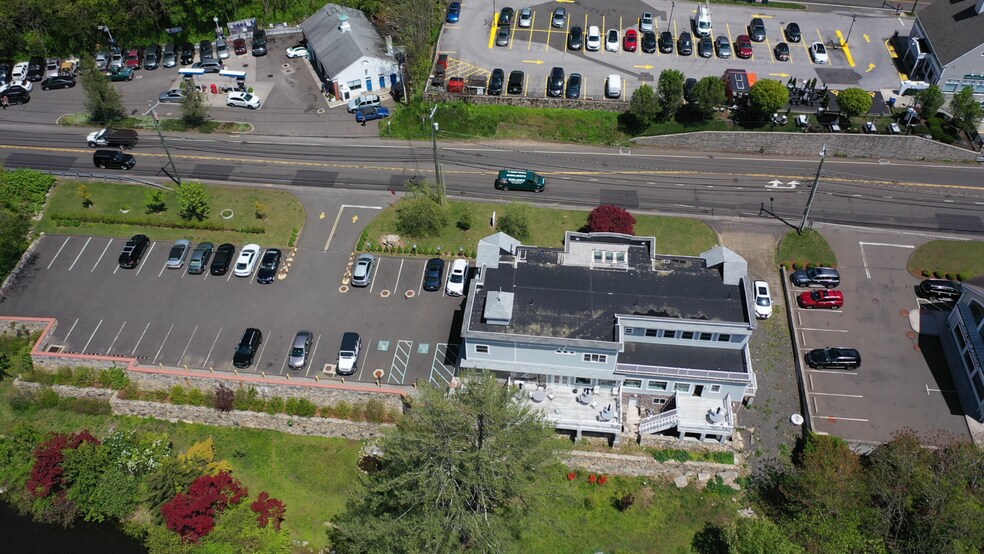 More Photos Of 1086 Long Ridge Rd, Stamford Storefront Retail Office For Lease