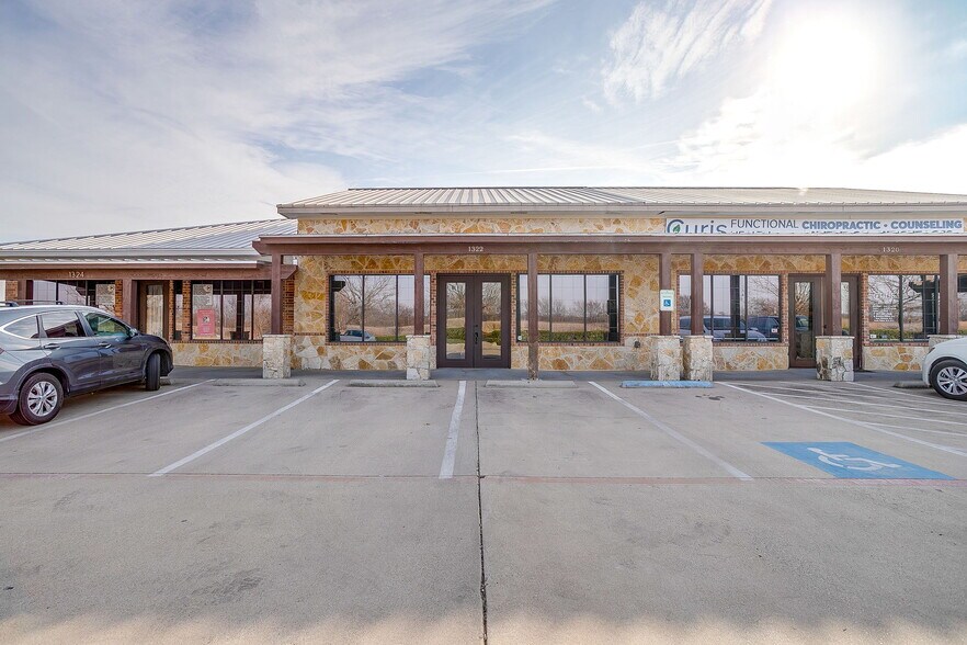 More Photos Of 1318-1324 NW John Jones Dr, Burleson Office For Lease