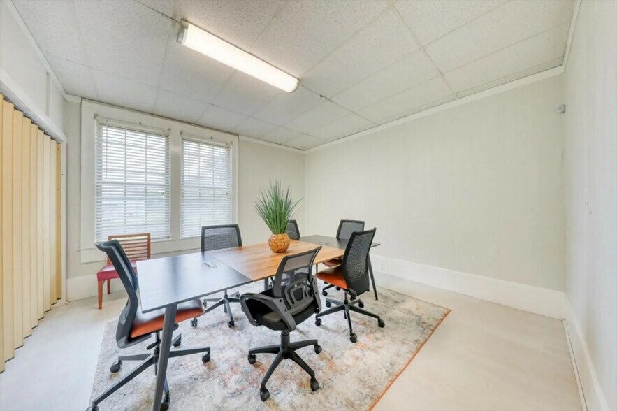 More Photos Of 223 S Crawford St, Thomasville Medical For Sale
