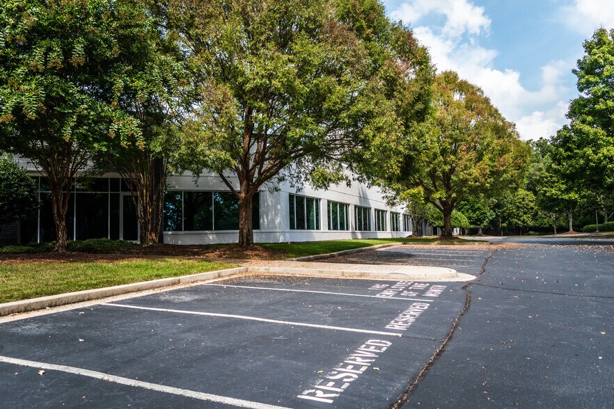 More Photos Of 11560 Great Oaks Way, Alpharetta Unknown For Lease