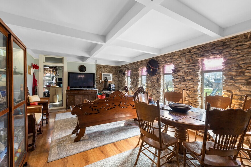 More Photos Of 3303 Ranch Road 1869, Liberty Hill Specialty For Sale