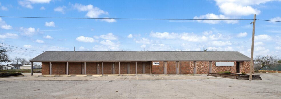 Primary Photo Of 19575 K St, Somerset Medical For Sale