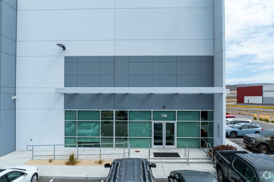 More Photos Of 447 Ingenuity Ave, Sparks Warehouse For Lease