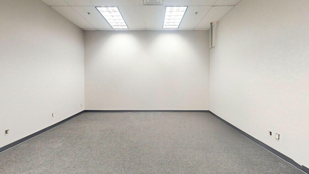 More Photos Of 39301 Badger St, Palm Desert Warehouse For Sale