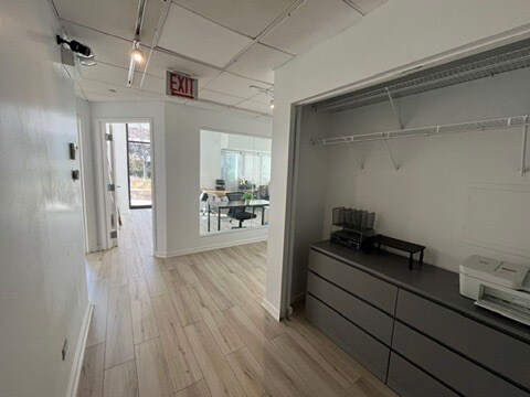 More Photos Of 325 N Desplaines St, Chicago Office For Sale
