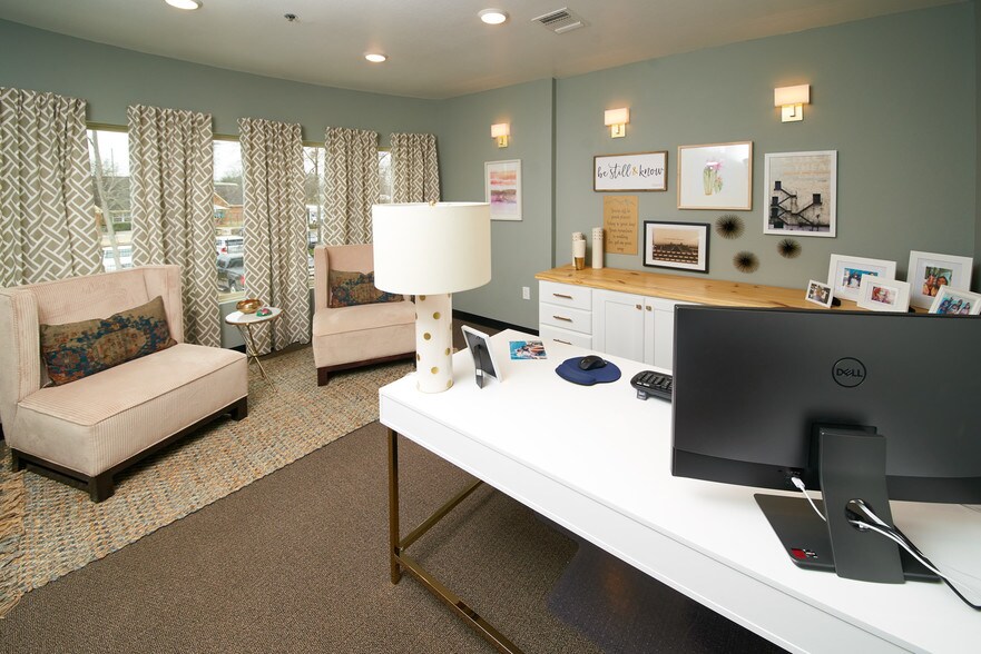 More Photos Of Greatwood Parkway, Sugar Land Office For Sale