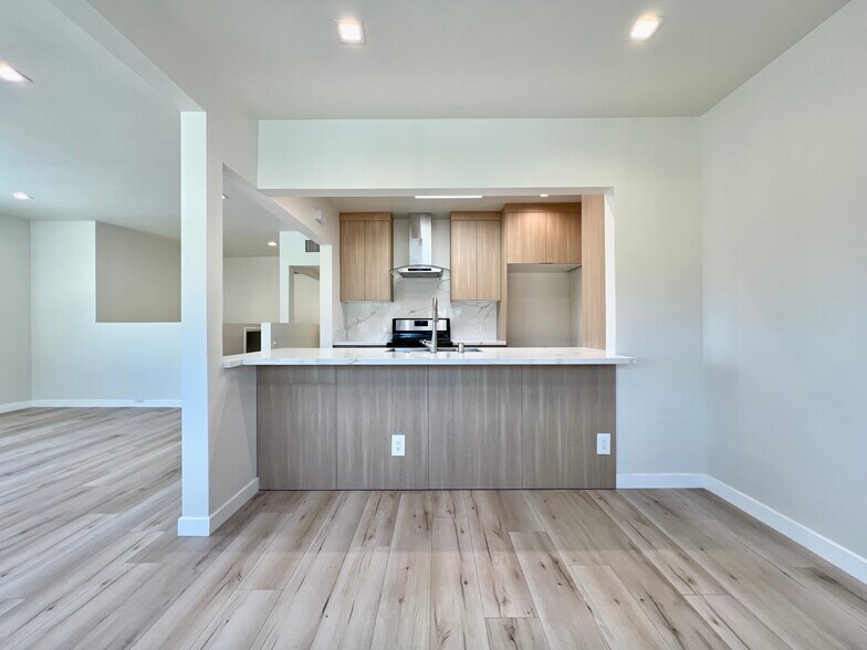 More Photos Of 3511 Market St, Glendale Office Residential For Lease