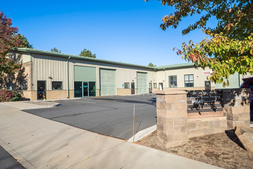 More Photos Of 20756 High Desert Ct, Bend Warehouse For Lease