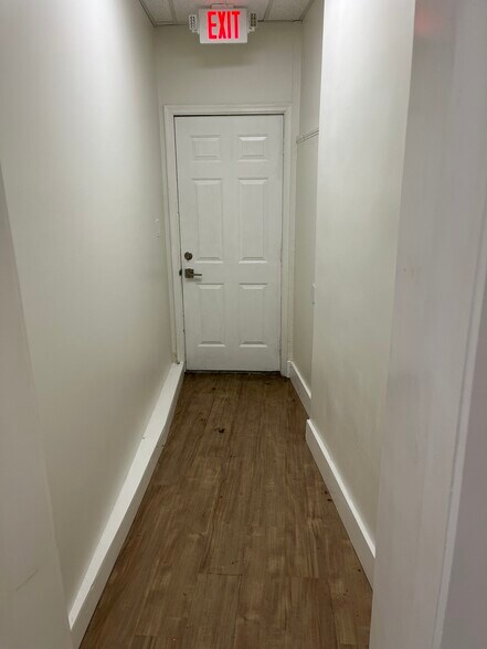 More Photos Of 5 Barney Cir SE, Washington Medical For Lease