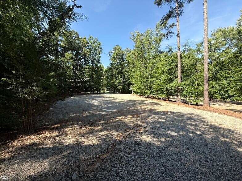 More Photos Of 701 Wingert Road rd, Greenwood Specialty For Sale