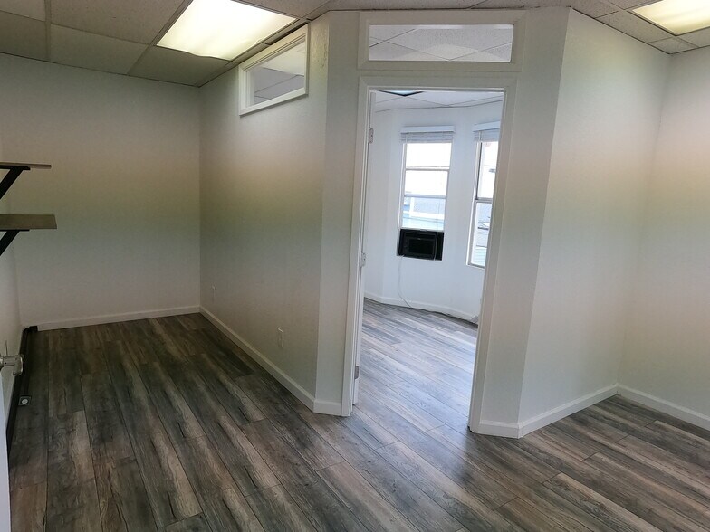 More Photos Of 4609-4695 Telegraph Ave, Oakland Office For Lease