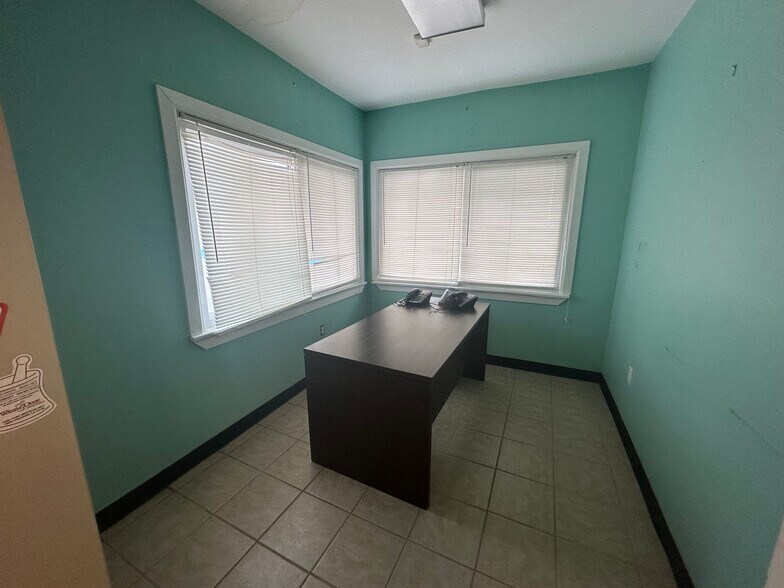 More Photos Of 8736 Chef Menteur Hwy, New Orleans Medical For Lease