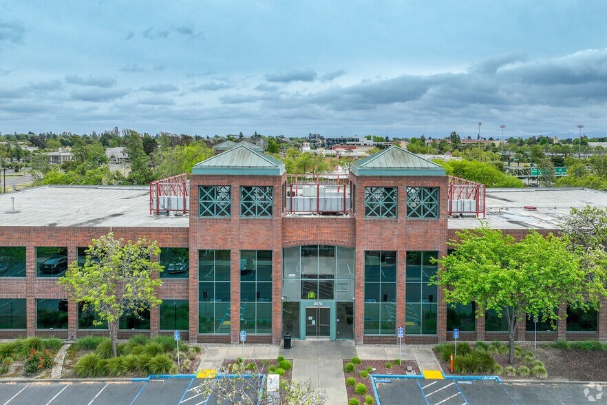 More Photos Of 2470 Mariner Square Loop, Alameda Office Residential For Lease