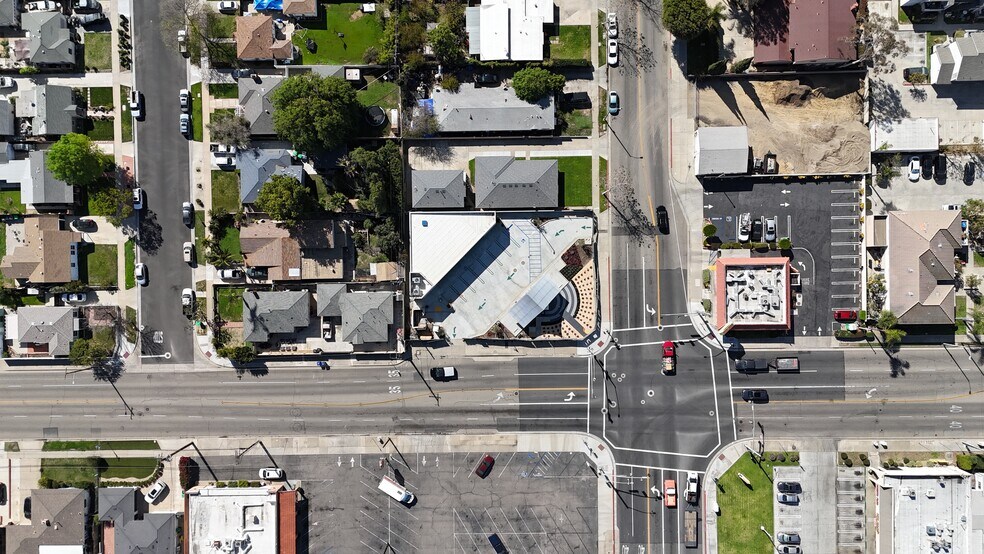 More Photos Of 887 N Glassell St, Orange Freestanding For Lease