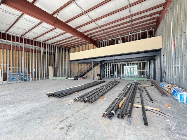 More Photos Of 405 Crossroads St, Laredo Freestanding For Lease