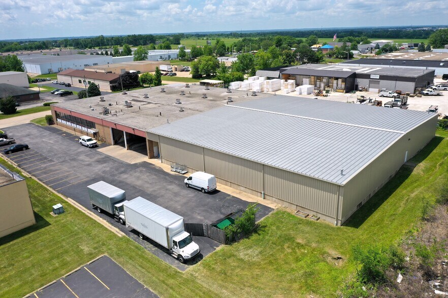 More Photos Of 2315 W Altorfer Dr, Peoria Warehouse For Sale