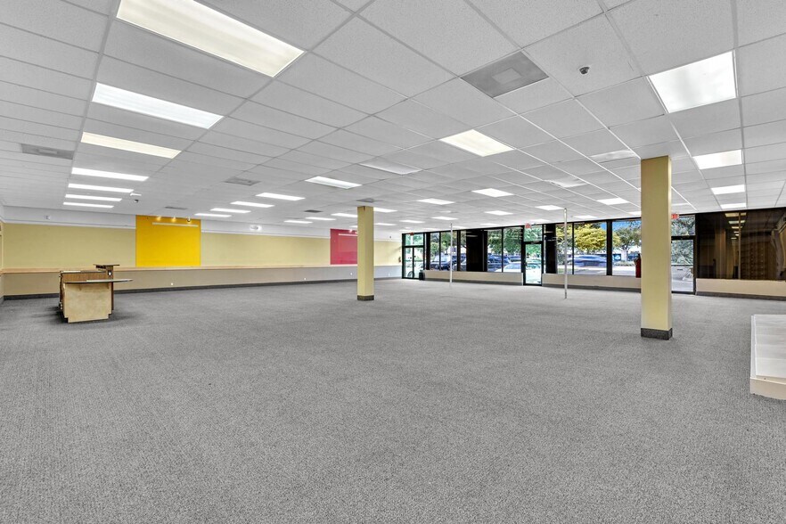 More Photos Of 2424 N St Rd 7, Fort Lauderdale Unknown For Lease