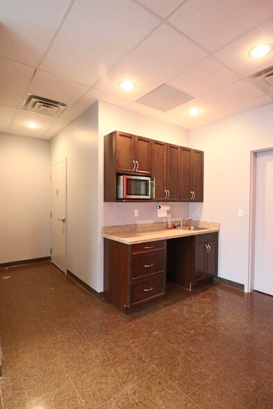 More Photos Of 4615 112th Ave SE, Calgary Warehouse For Lease