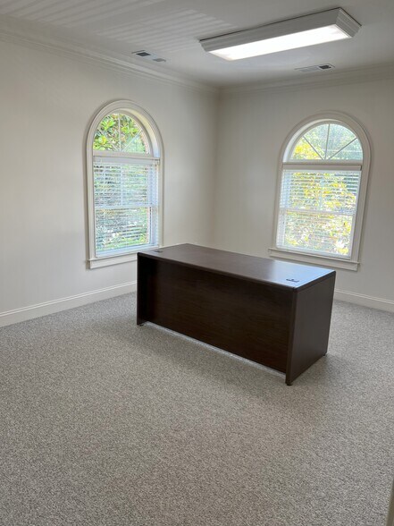 More Photos Of 4080 McGinnis Ferry Rd, Alpharetta Coworking Space