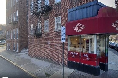 Primary Photo Of 300 Elm Pl, Leonia Apartments For Lease
