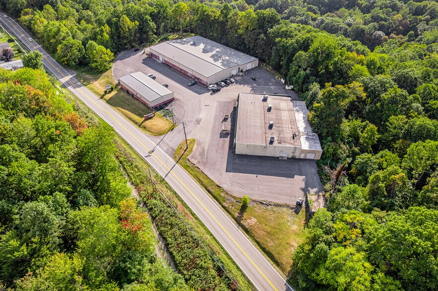 More Photos Of 951 Point Marion Rd, Morgantown Light Manufacturing For Sale